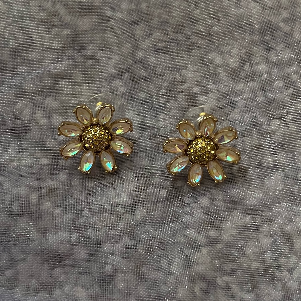 NWOT Betsy Johnson Earrings